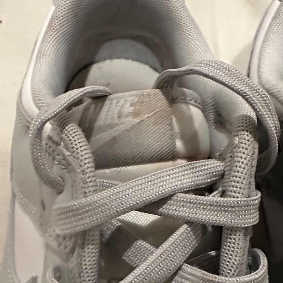 WMNS Nike Dunk Low ‘Grey Fog’ - Picture 6 of 11